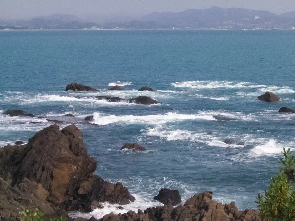 煙樹ケ浜、潮吹岩周辺