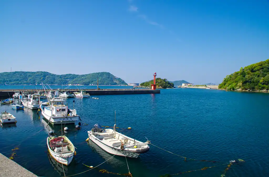 下津大崎浦漁港防波堤